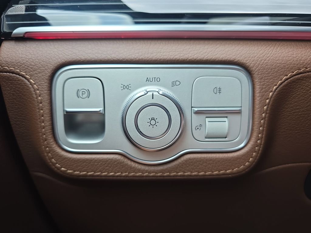 New 2026 MANUFAKTUR Alpine Grey Mercedes-Benz GLE 450 Coupe image 27