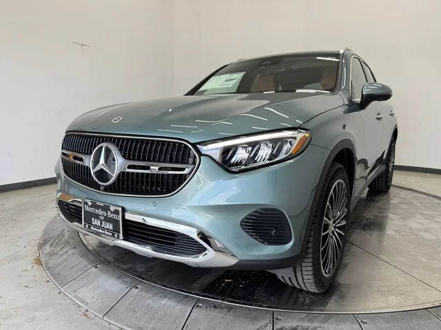 New 2027 Silver Mercedes-Benz GLC 300 image 30
