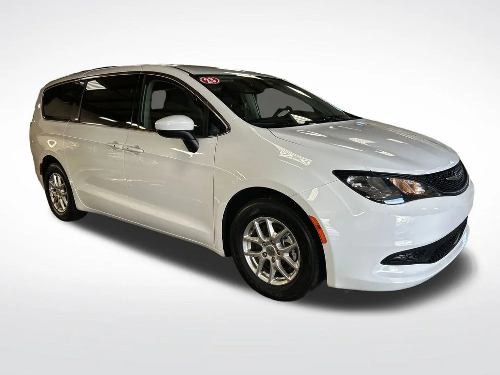 Used 2023 White Chrysler LX image 8