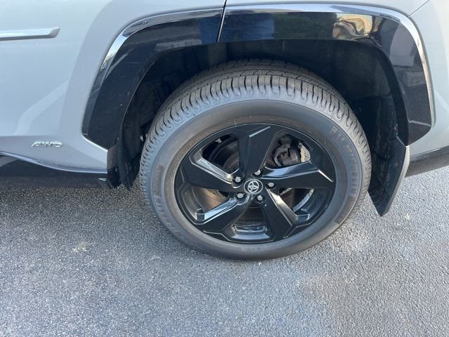Used 2020 Silver Toyota XSE image 33