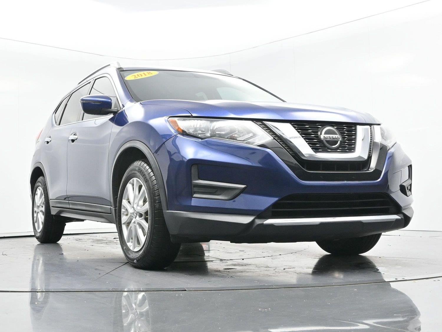 Used 2018 Caspian Blue Nissan SV image 46