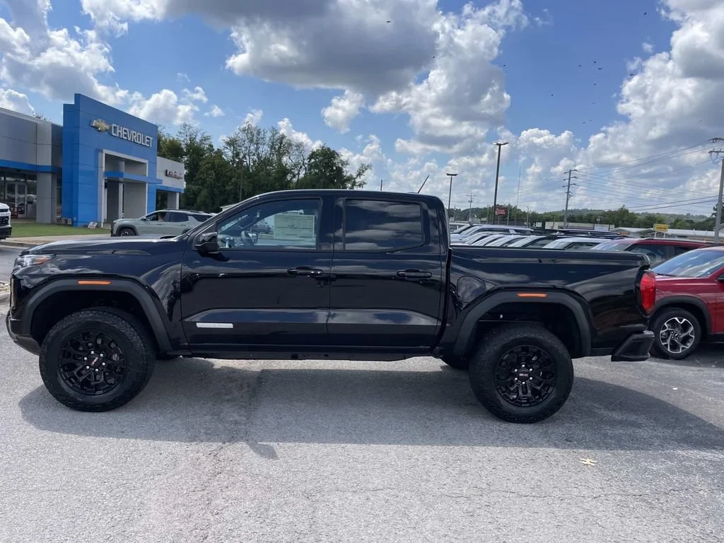 New 2026 Onyx Black GMC Elevation image 7