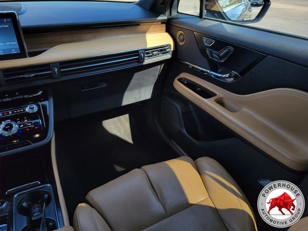 Used 2021 Blue Lincoln Reserve image 21