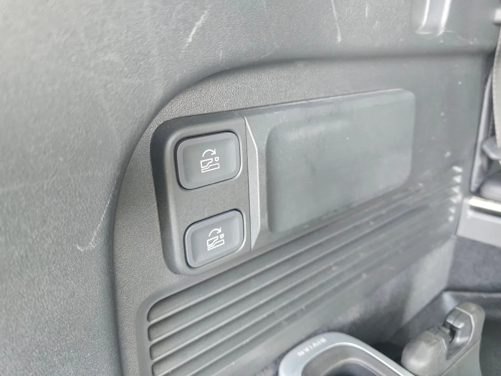 Used 2024 Grey Rivian Adventure image 28