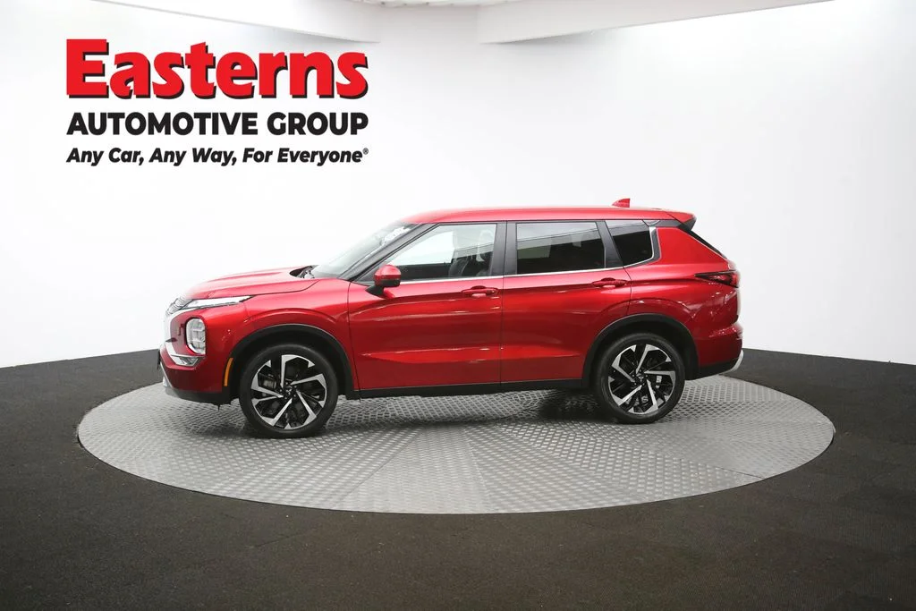 Used 2024 Red Mitsubishi SE image 58