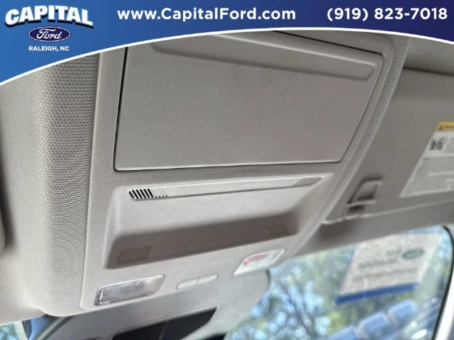 Used 2022 Red Ford SEL image 32