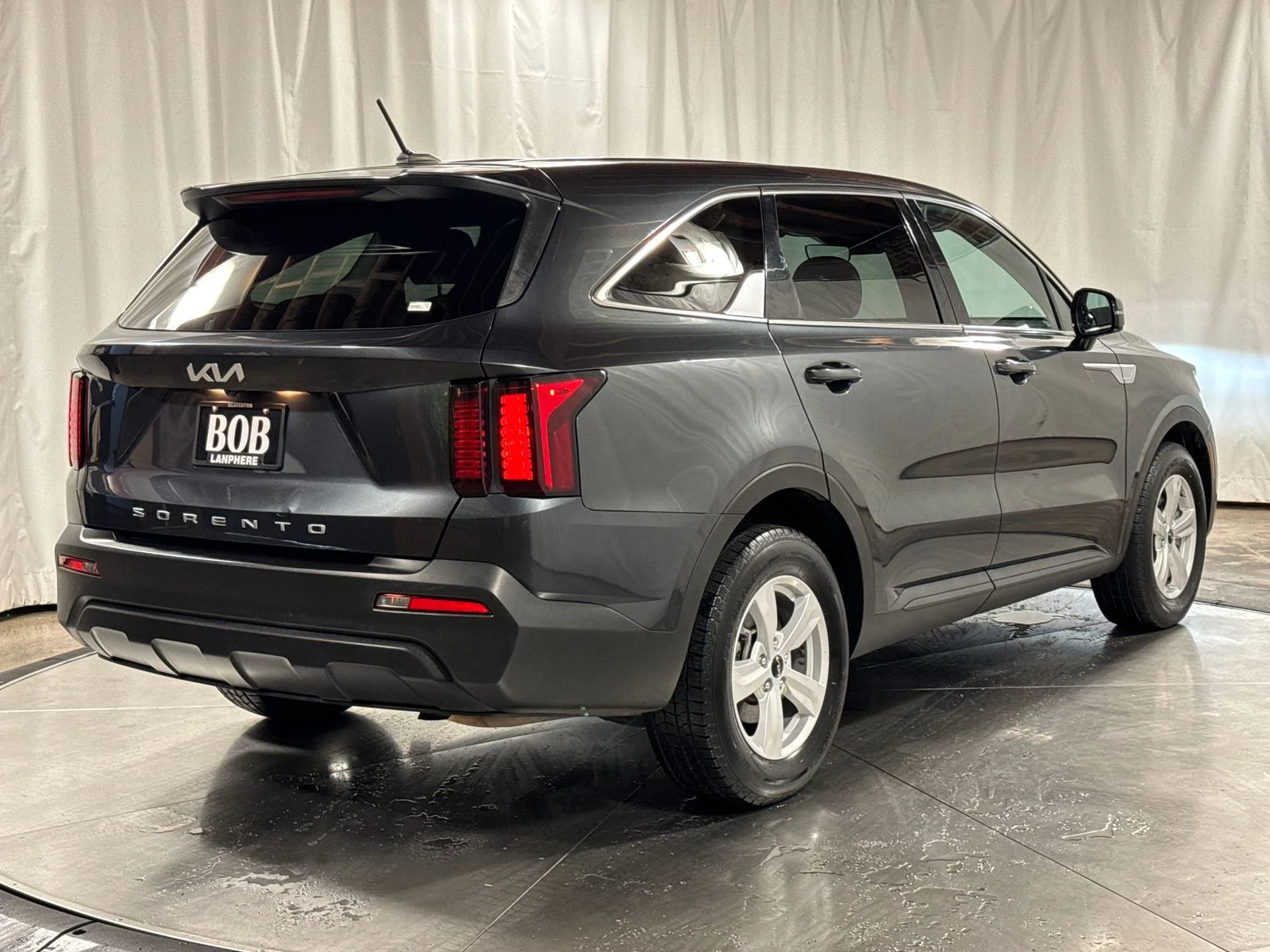 2022 Kia Sorento LX - Photo 10