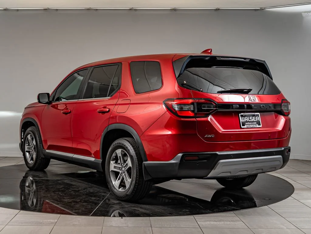 Used 2025 Radiant Red Metallic Ii Honda EX-L image 7