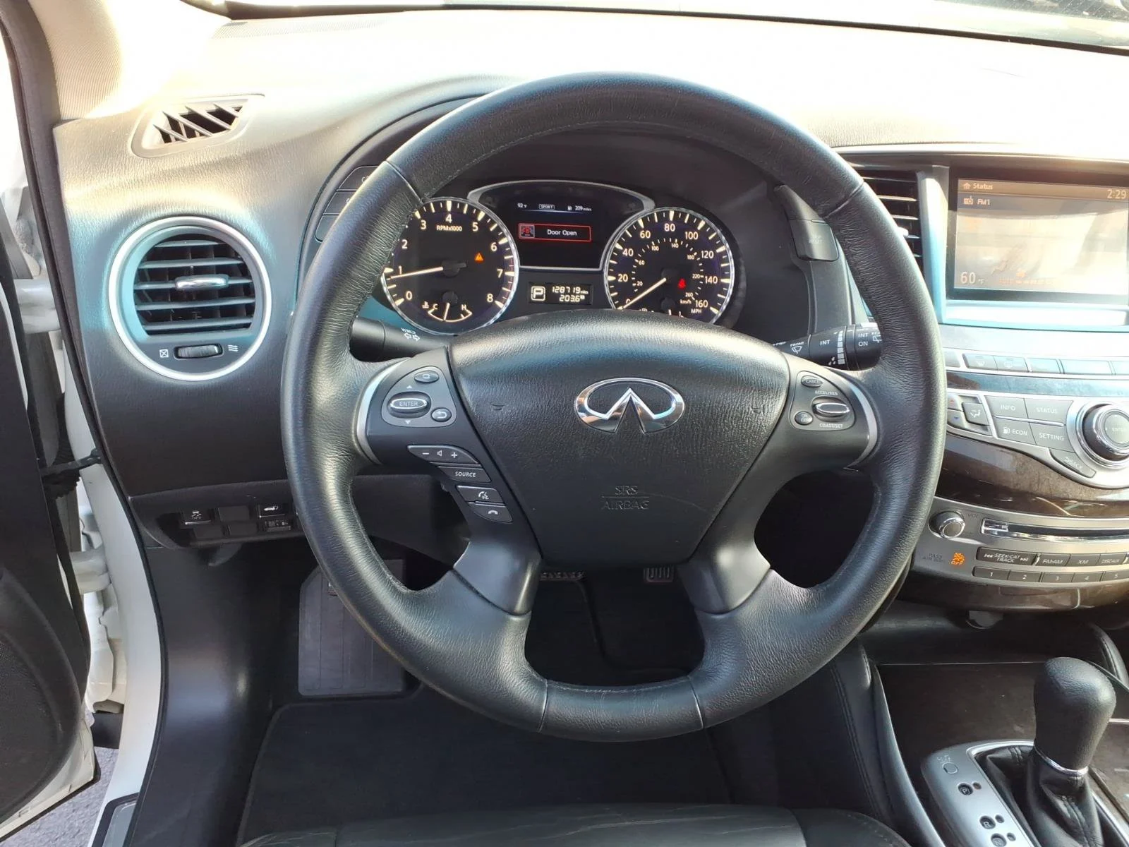 Used 2015 Majestic White INFINITI Base image 7