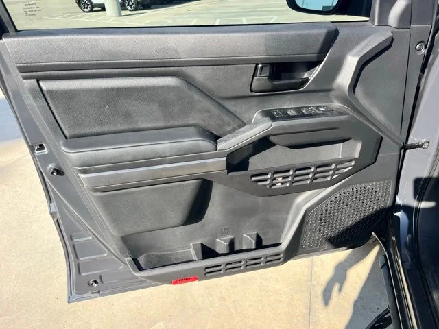 Used 2025  Toyota SR5 image 9