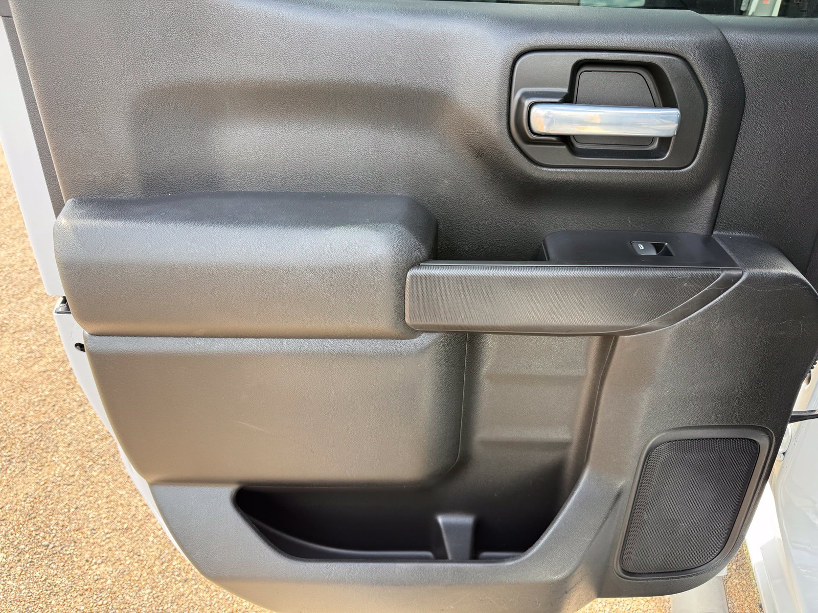 Used 2020 White Chevrolet Custom image 14