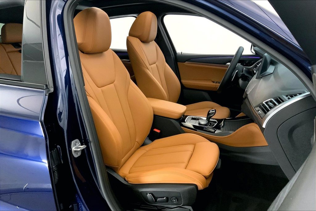Used 2025 Blue BMW xDrive30i image 6