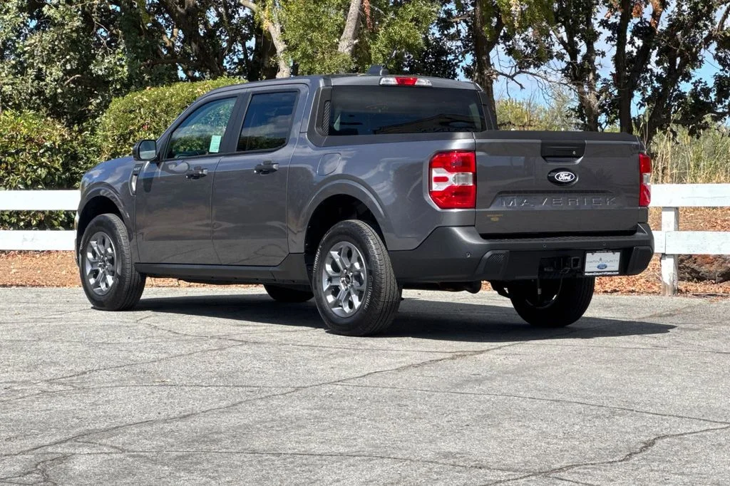 New 2026 Gray Metallic Ford XLT image 6