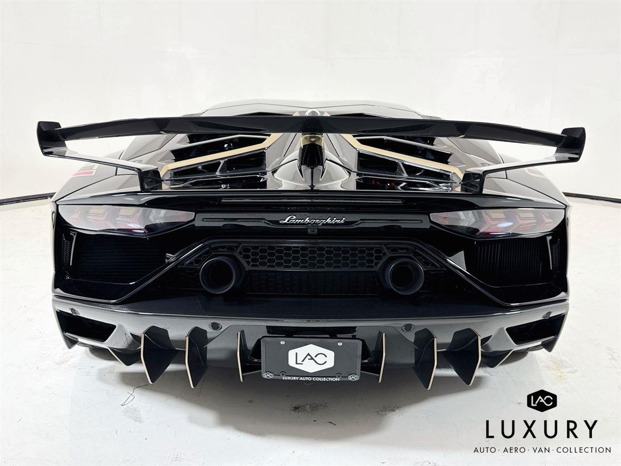 Used 2020 Nero Aldebaran Lamborghini SVJ | Boden Exhaust | Ext Carbon Pkg image 7