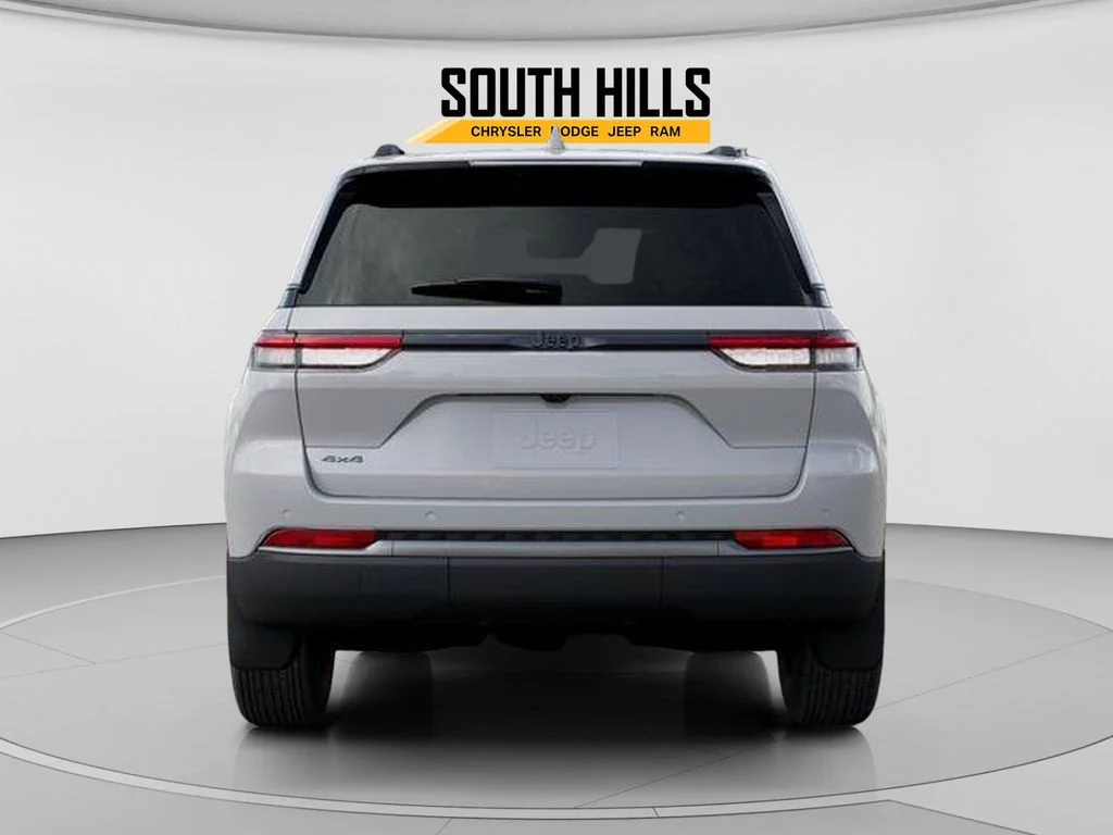 New 2026 Bright White Clear-Coat Exterior Paint Jeep Altitude image 7