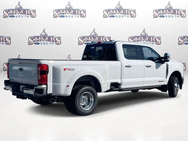 New 2026 Oxford White Ford Lariat image 3