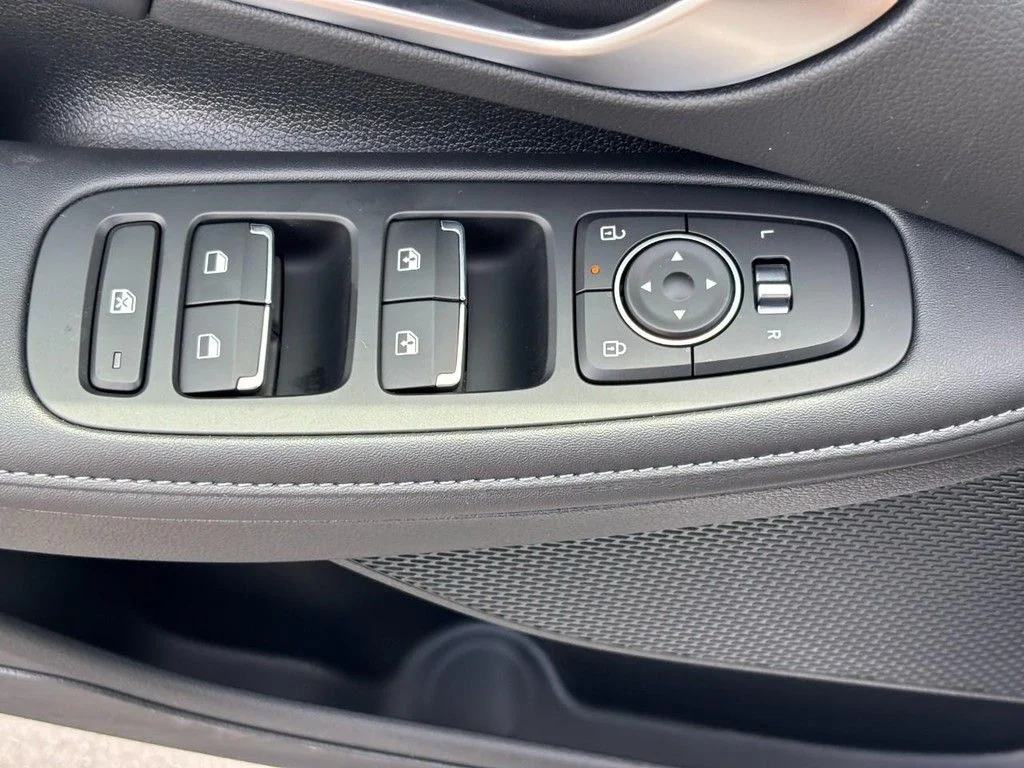 2025 Hyundai Sonata Hybrid Limited - Photo 41