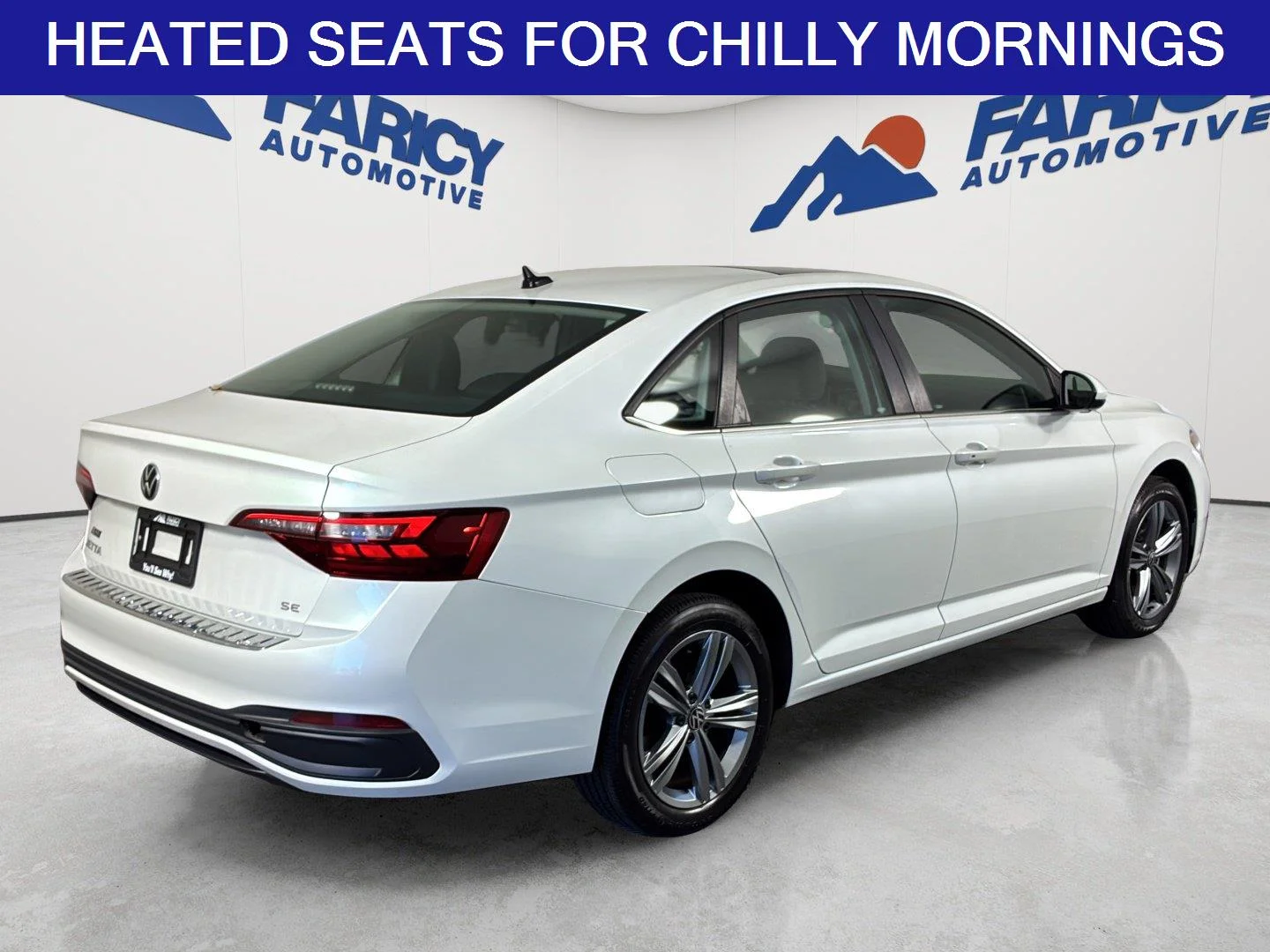Used 2024 Opal White Pearl Volkswagen SE image 5