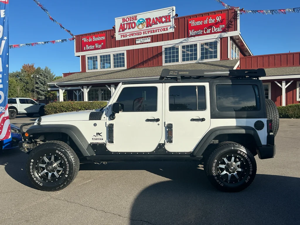 Used 2017 Bright White Clearcoat Jeep Sport image 7