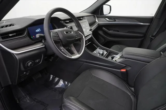 New 2026 Baltic Gray Metallic Clear-Coat Exterior Paint Jeep Laredo image 16