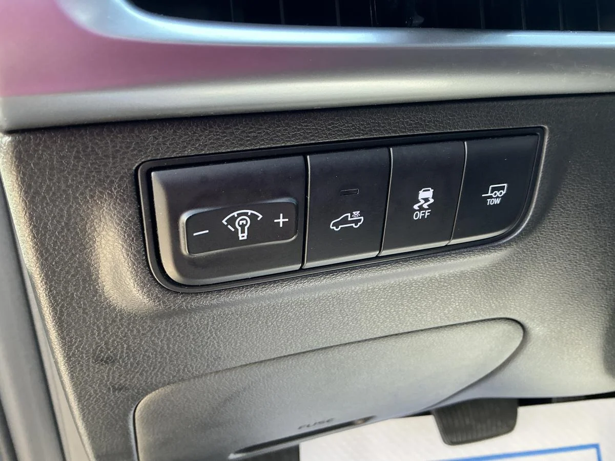 Used 2025 Blue Hyundai Preferred image 12