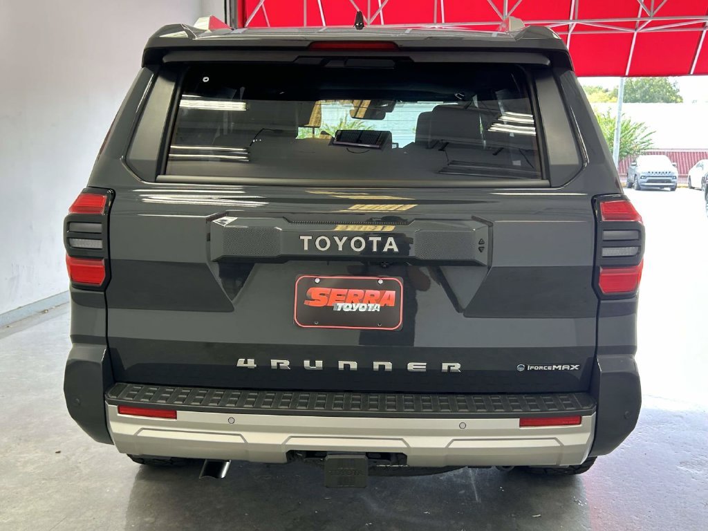 Used 2026  Toyota Limited image 4