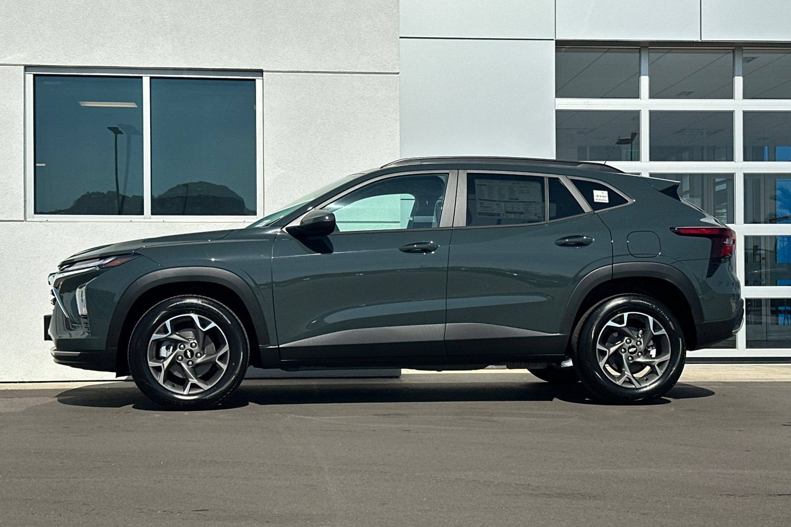 2026 Chevrolet Trax LT - Photo 7