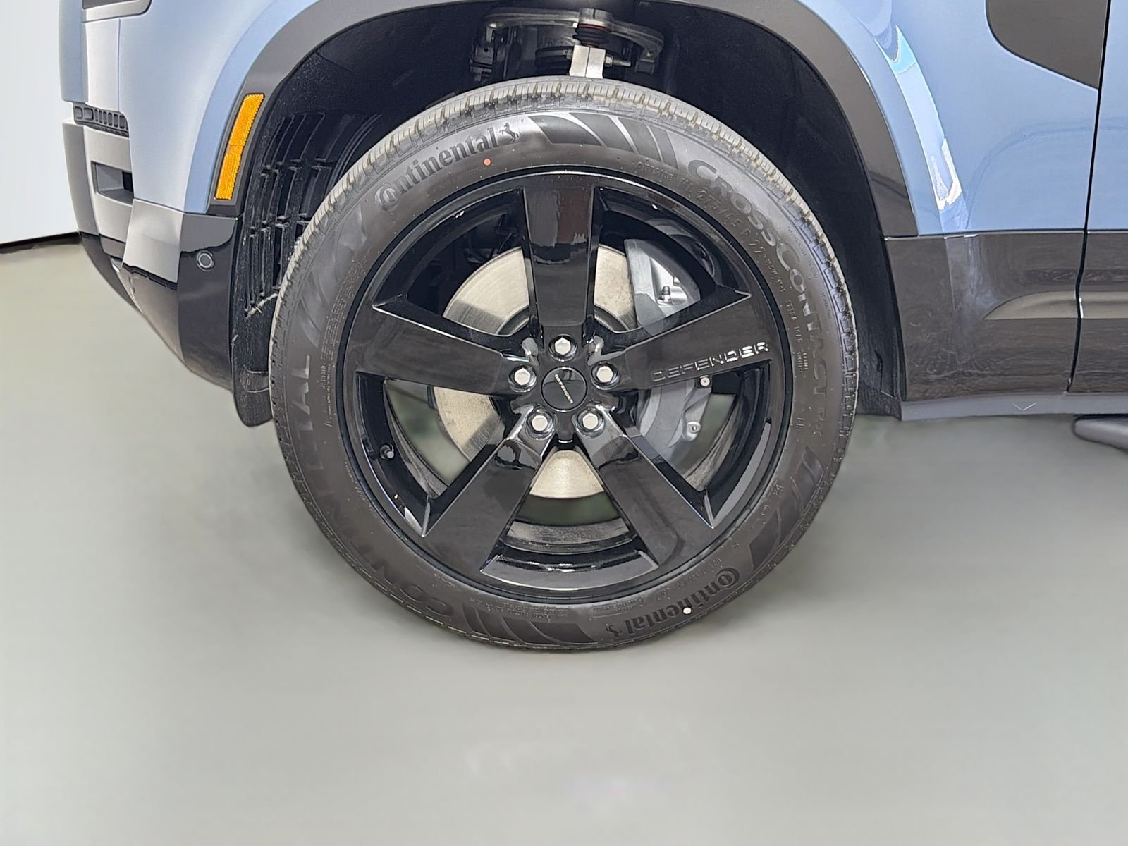 New 2026 Tasman Blue Land Rover X-Dynamic SE image 36