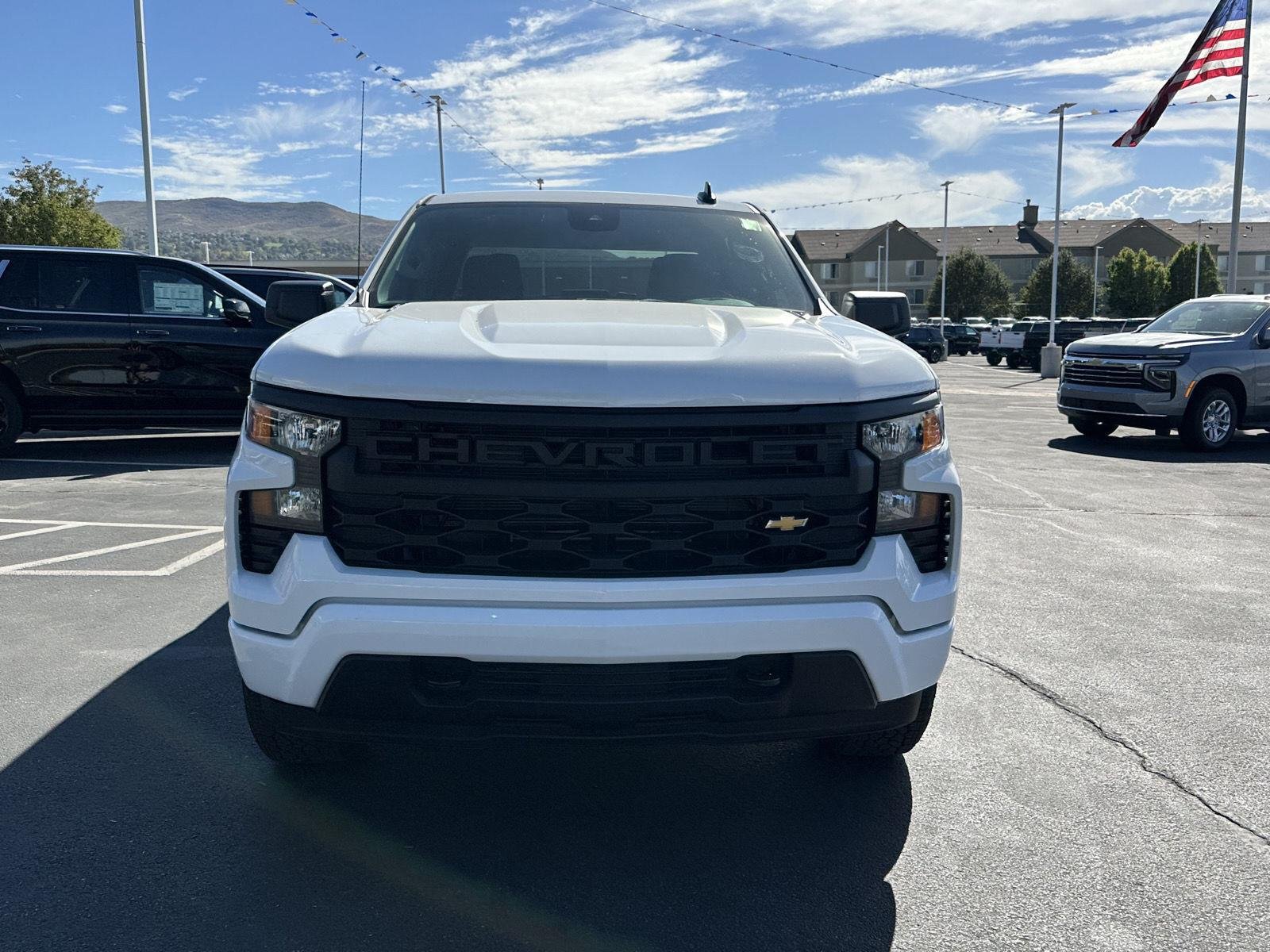New 2026 Summit White Chevrolet Custom image 4