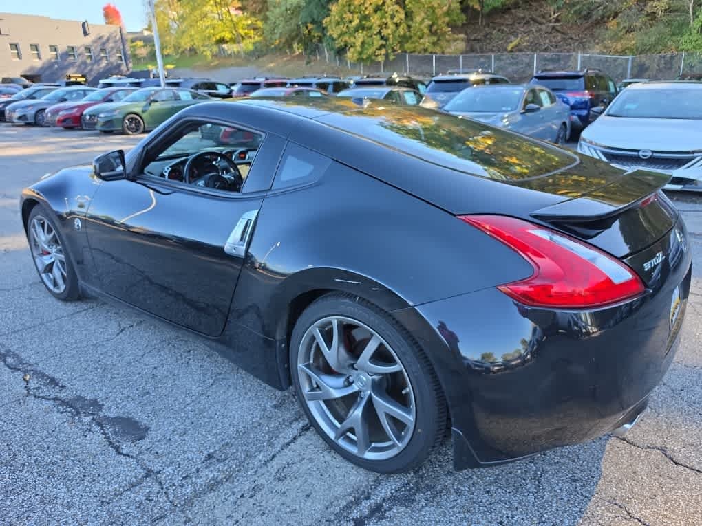 Used 2016 Magnetic Black Nissan Sport Tech image 10