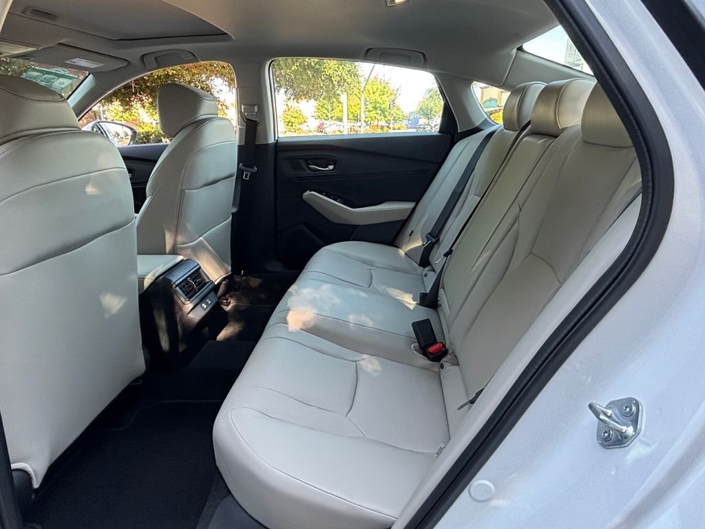 New 2026 Platinum White Pearl Honda Touring image 11