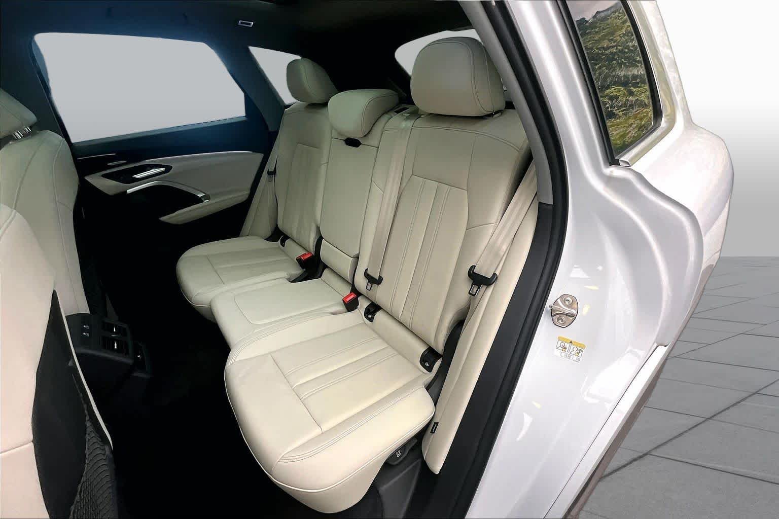 Used 2025 Glacier White Metallic Audi Premium Plus image 21