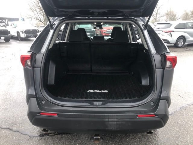 Used 2022 Gray Toyota LE image 10