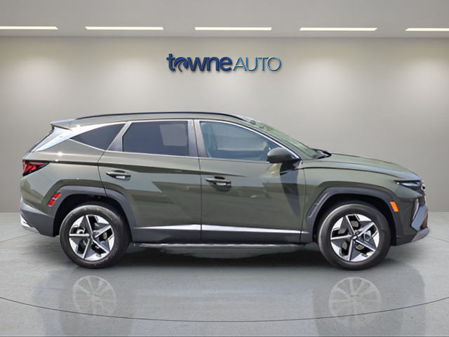 Used 2026 Green Hyundai SEL image 4
