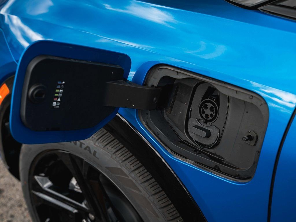 2025 Chevrolet Equinox EV RS - Photo 10