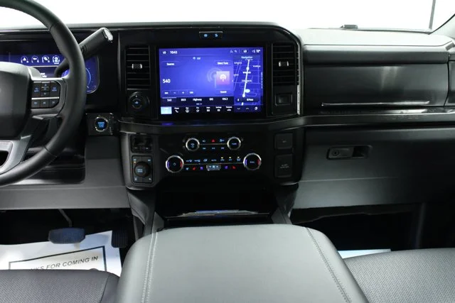 New 2026 Star White Metallic Tri-Coat Ford F-250® Lariat® image 41