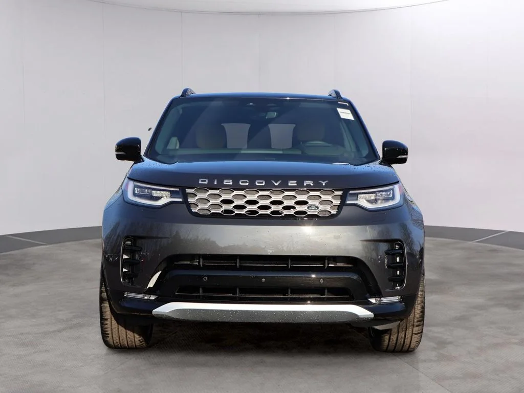 New 2026 Carpathian Grey Land Rover  image 2