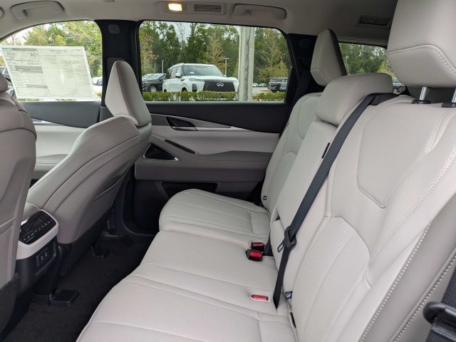 New 2027 Black INFINITI LUXE image 14