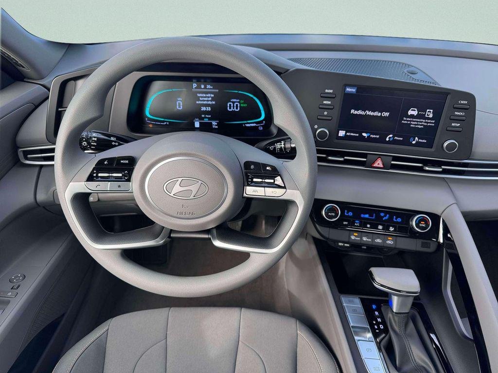 New 2026 White Hyundai Blue image 17