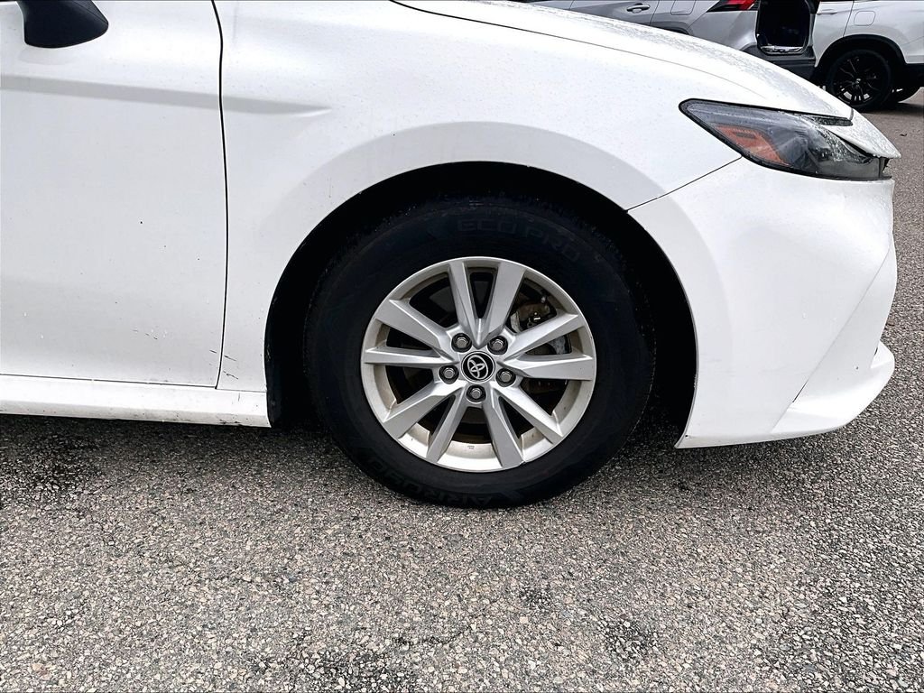 Used 2025 White Toyota LE image 7