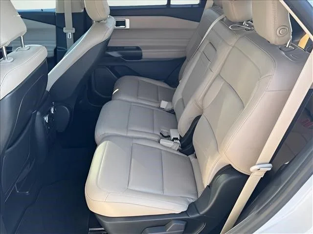 Used 2020 White Ford XLT image 10