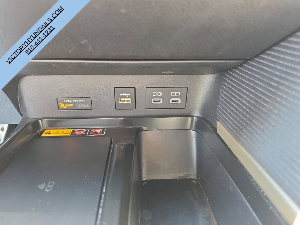 Used 2025  Toyota SE image 21