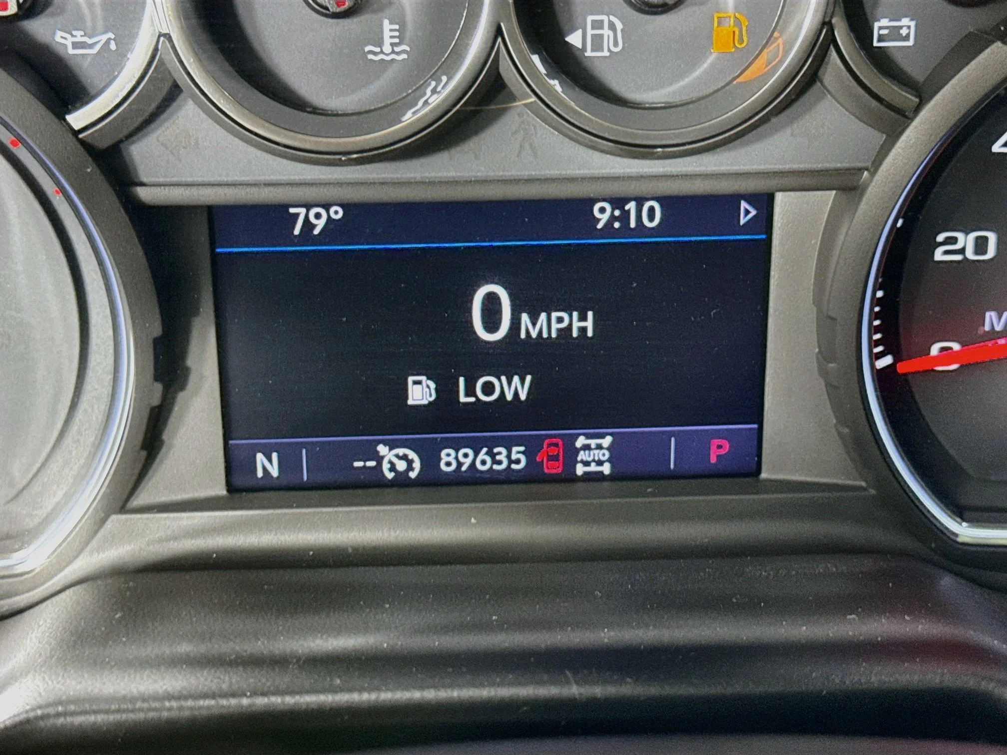 Used 2021 SUMMIT WHITE Chevrolet Z71 image 14