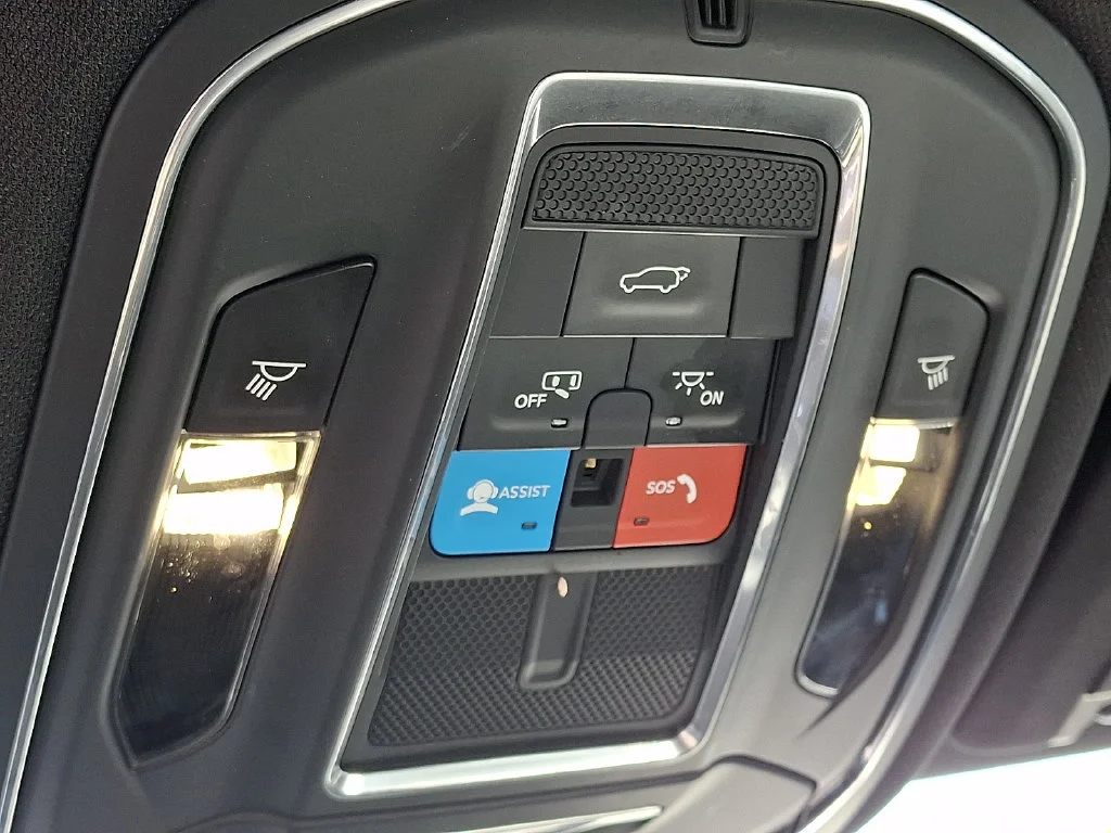 Used 2024 Bright White Clearcoat Jeep Altitude image 24