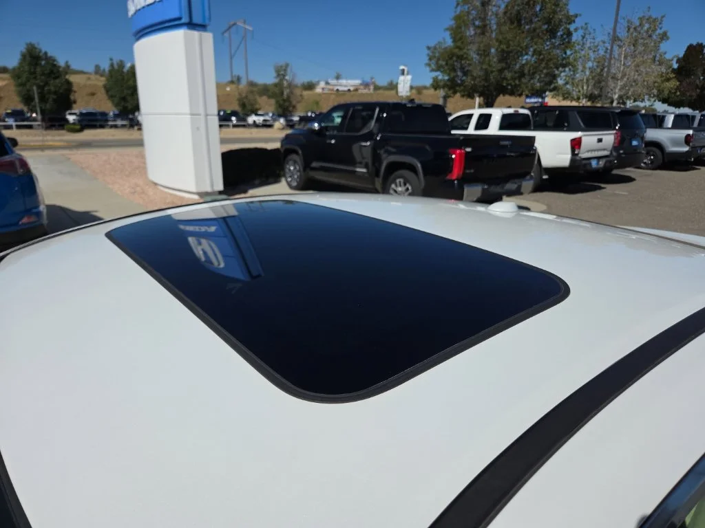 Used 2017  Honda EX-L image 9