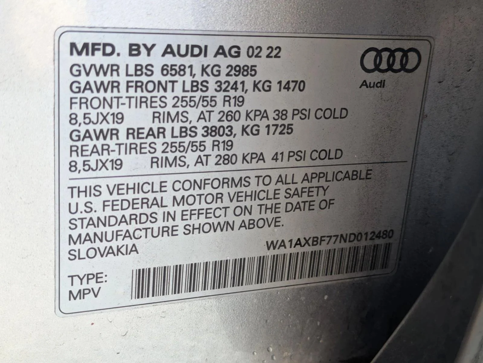 Used 2022 Florett Silver Metallic Audi Premium image 15