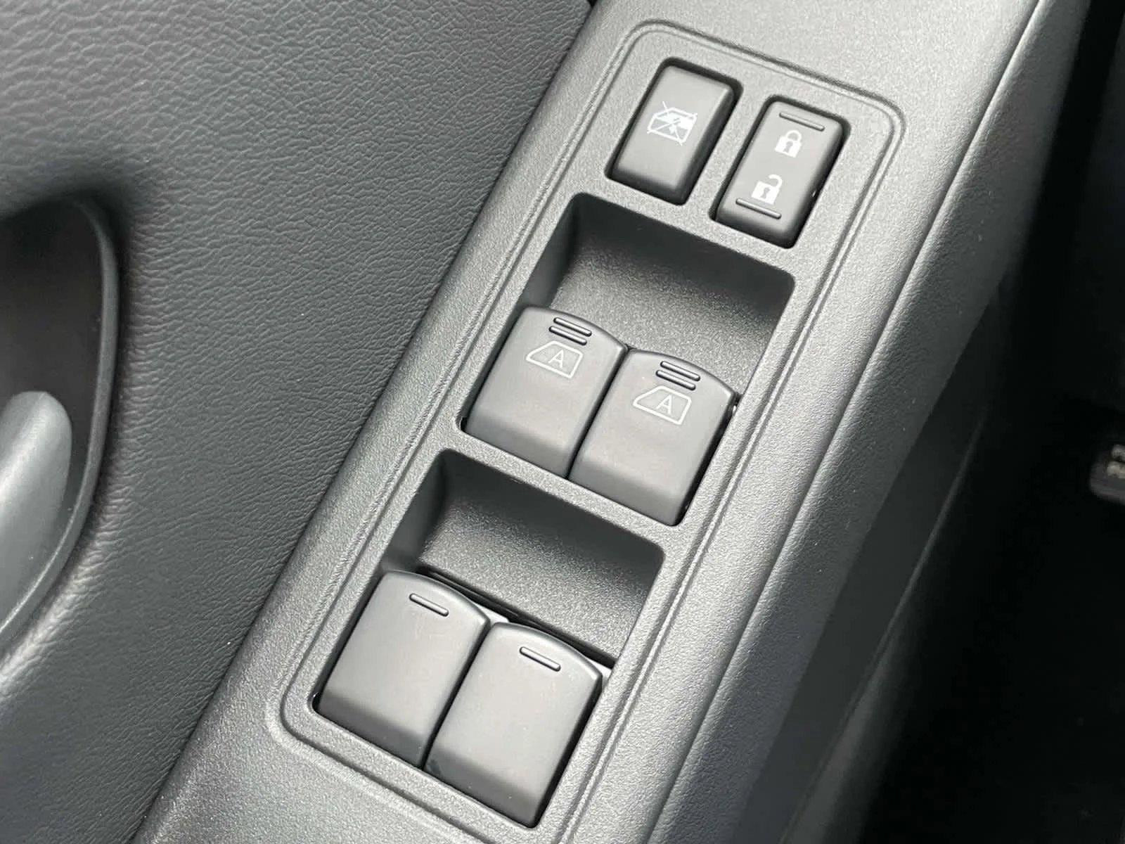New 2026 Boulder Gray Pearl Nissan SV image 28