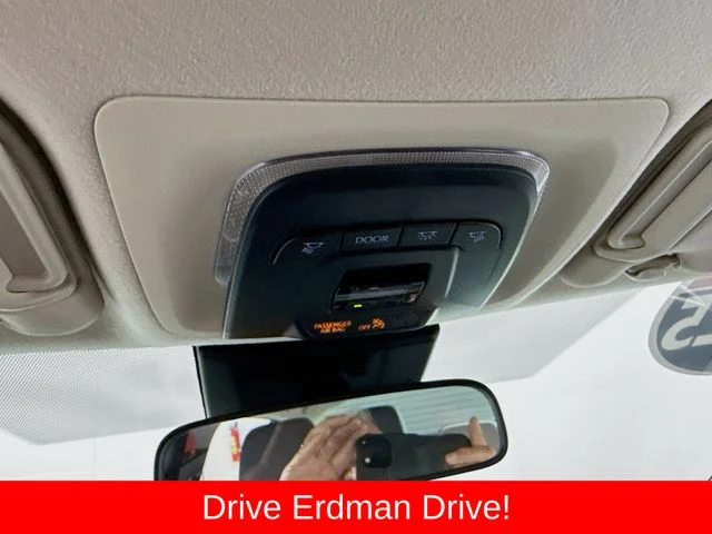 Used 2025 White Toyota LE image 17