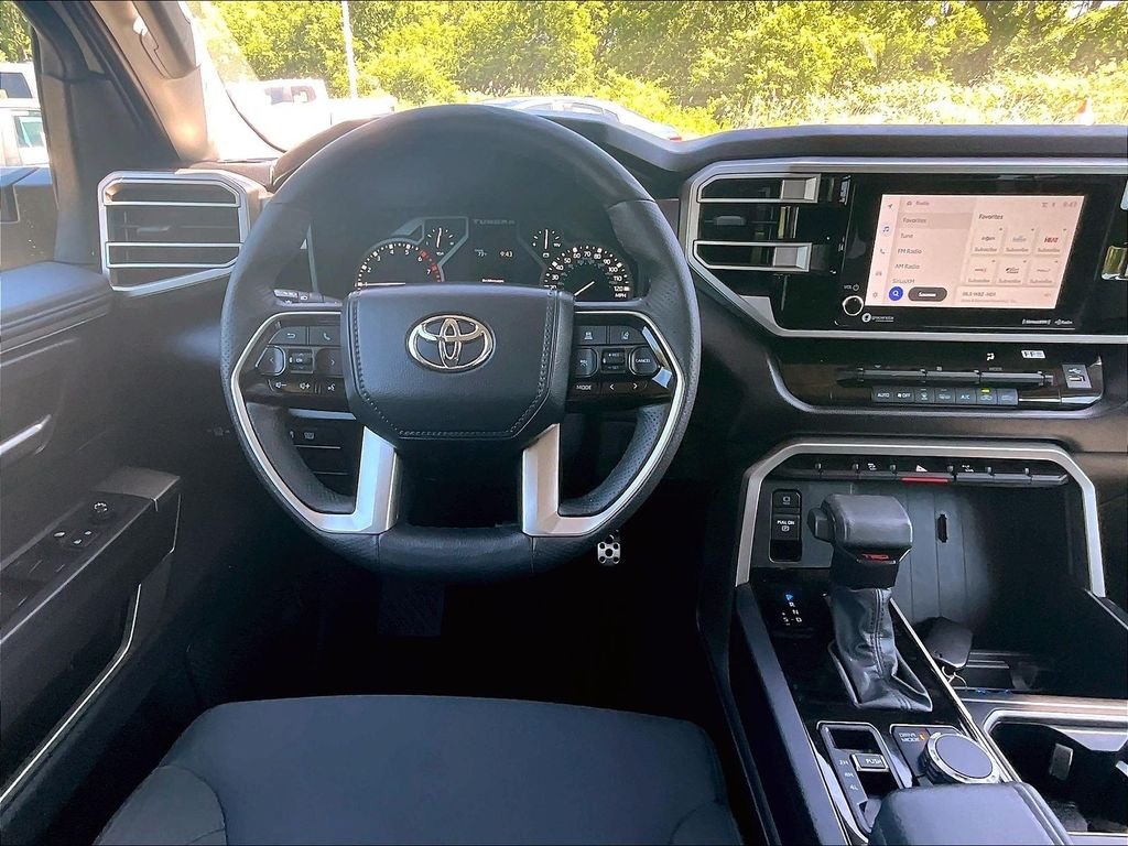 Used 2023  Toyota SR5 image 17