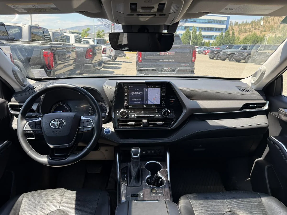 Used 2020 Black Toyota Limited Awd image 21